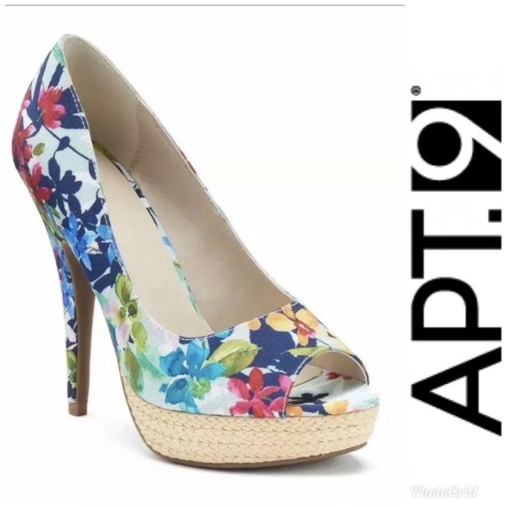 Beignet Floral Straw Apt.9 Floral Platform Heels